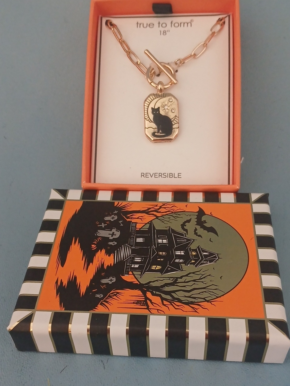 True to Form Reversible Gold Tone Black Cat/Evil Eye Pendant Necklace 18"